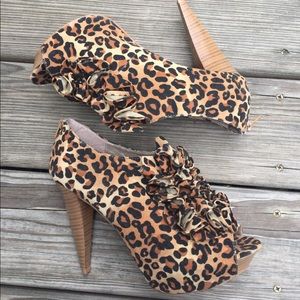 Charlotte Russe Leopard Heels Size 9